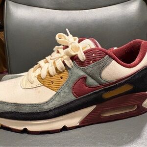 Nike Air Max 90 Coconut Milk Vintage Green Size 8.5